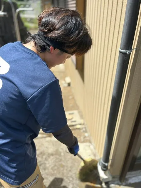 作業中の片付け太助のスタッフ
